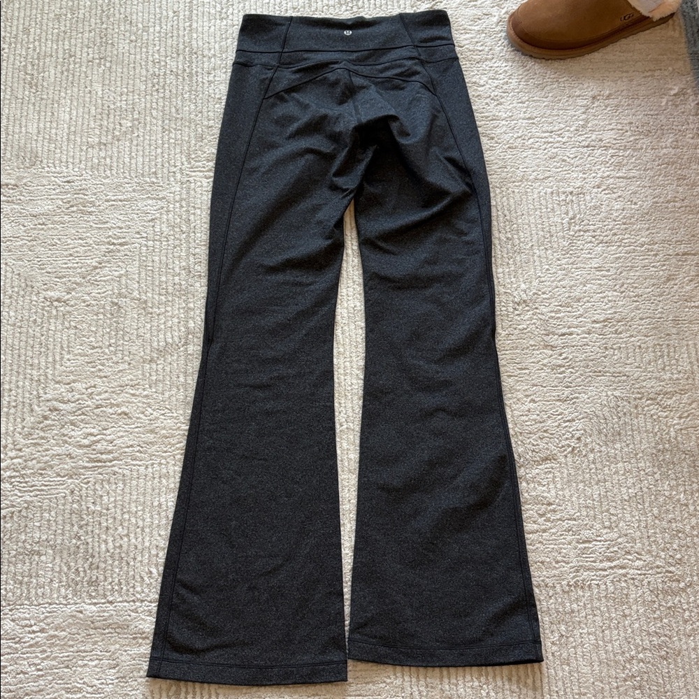 Women’s Lululemon Groove Pant Flare Full on Luxstreme 32in- heathered black- 10 - Picture 4 of 7